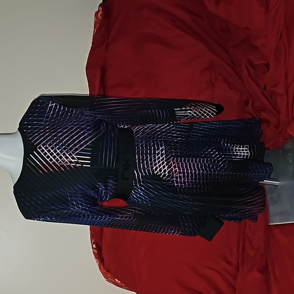 DKNY - Picture 2 of 6